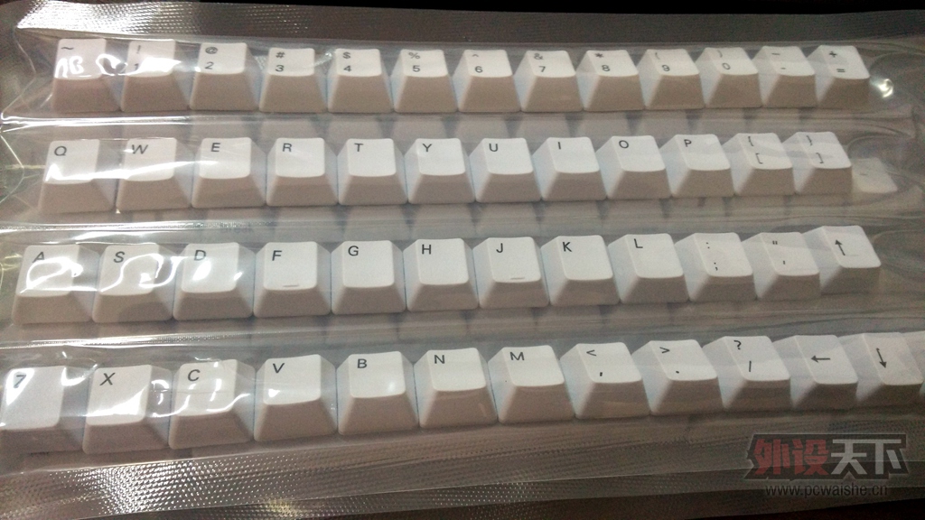 ���½���pbt�Ͻ���ī��Ӣ��+�׺���+�ڻҺ���ȫ��400��˳��½��