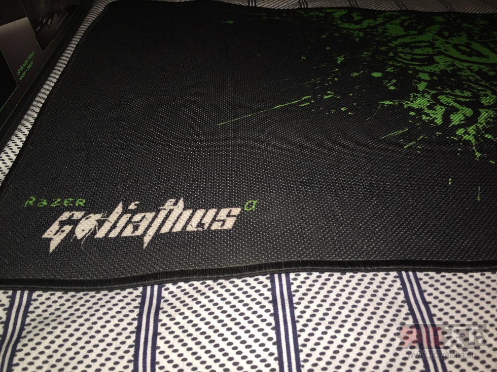 ���ɶ���������M65 RGB ��ɫ��ӣ�������Ŵ�ϸ���һ�� �����߾�������߼�