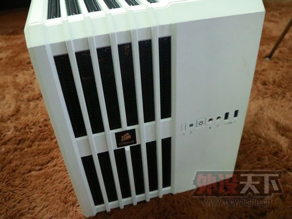 �����ݡ����������� Carbide Air ��С�ͻ��� �׽�ɫ ��͸