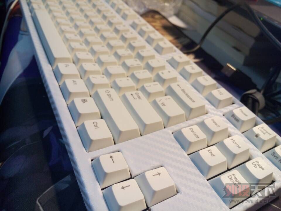 ���ѳ���FC750��ñ����ɫȫ��