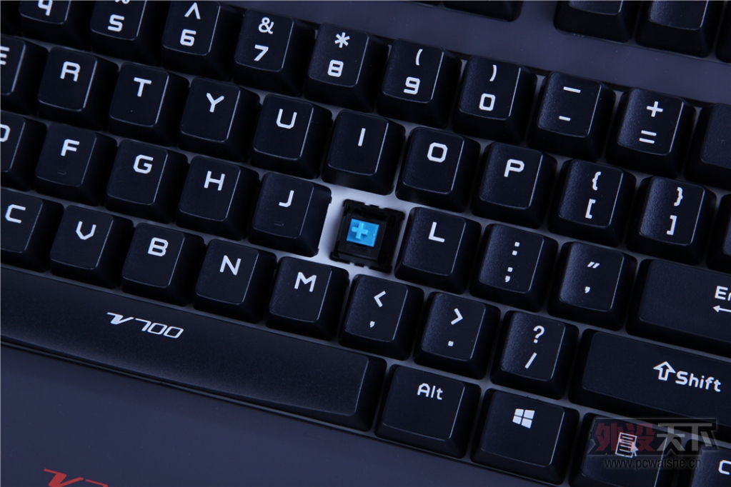 ࣬Ƚ㣬װV700⣨ͼ룩