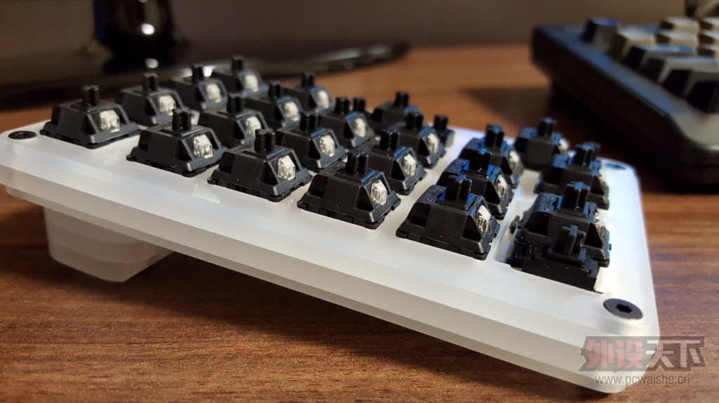 ����������ͼ ��Mpad ���ּ��� PCB ֧��24��ȫ���Զ���