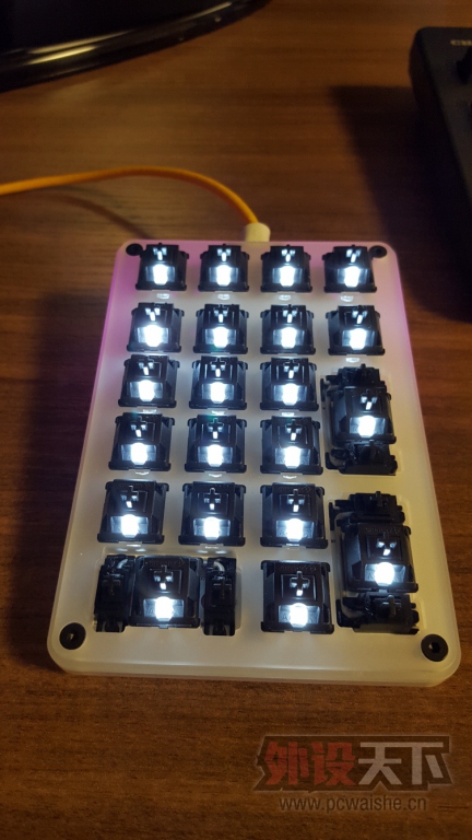����������ͼ ��Mpad ���ּ��� PCB ֧��24��ȫ���Զ���