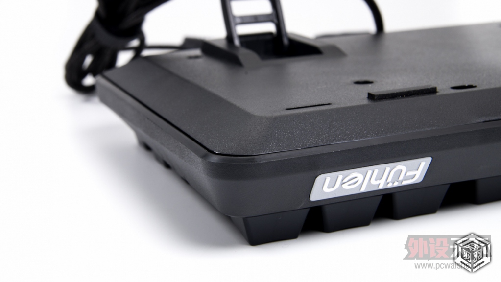 ȫ��λ�ۺϵ�ҵ������ ����SM680R�¿�RGB�����е���̲������--������