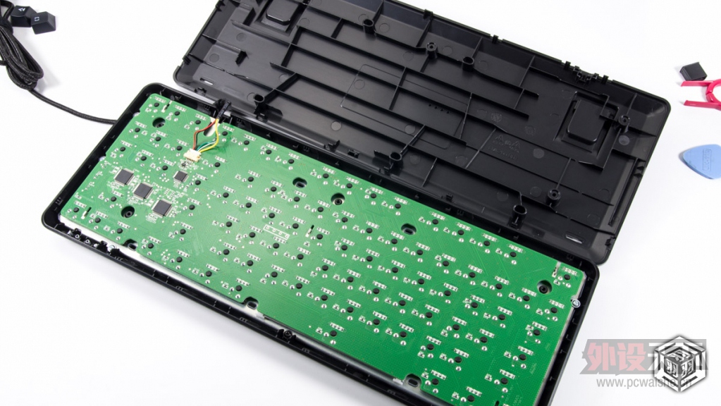ȫ��λ�ۺϵ�ҵ������ ����SM680R�¿�RGB�����е���̲������--������