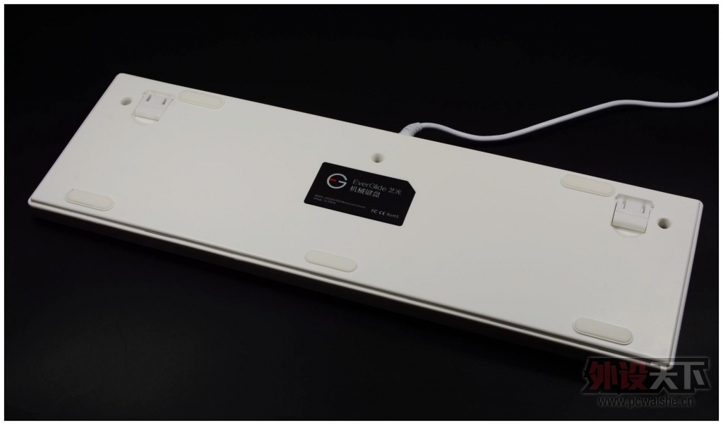 �������ſ����ϡ�EverGlide�չ�E300ȫ͸����е��������