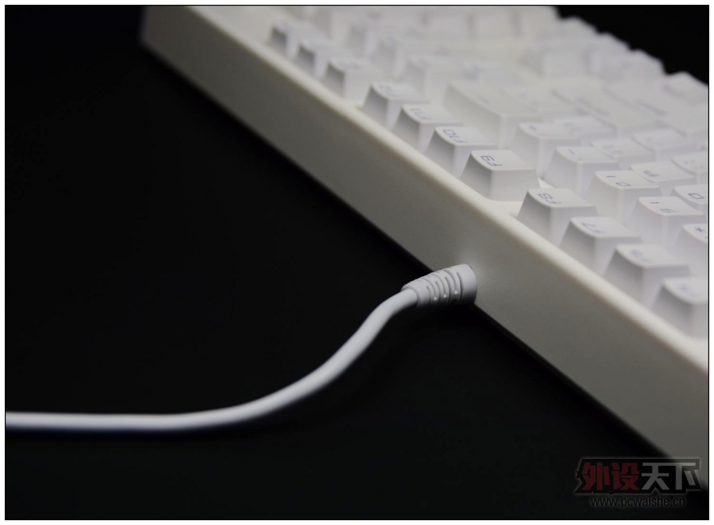 �������ſ����ϡ�EverGlide�չ�E300ȫ͸����е��������