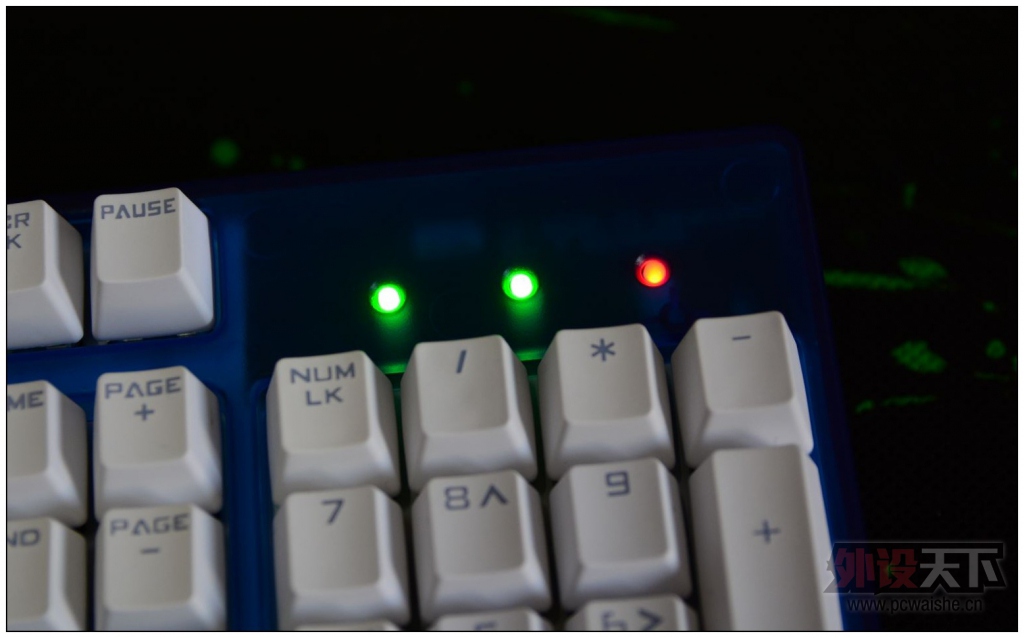 �������ſ����ϡ�EverGlide�չ�E300ȫ͸����е��������