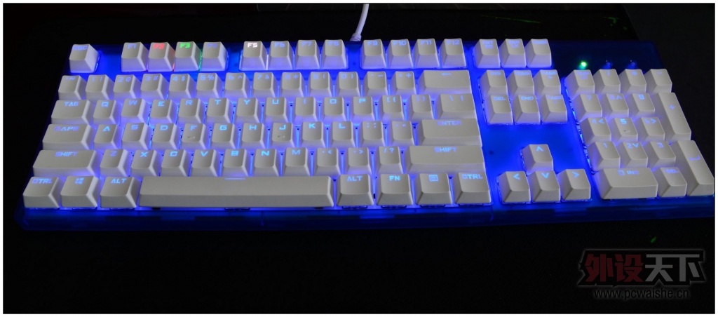 �������ſ����ϡ�EverGlide�չ�E300ȫ͸����е��������