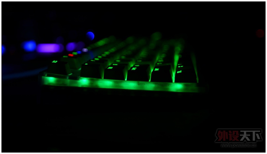 �������ſ����ϡ�EverGlide�չ�E300ȫ͸����е��������