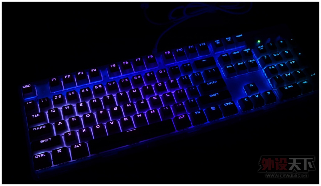 �������ſ����ϡ�EverGlide�չ�E300ȫ͸����е��������