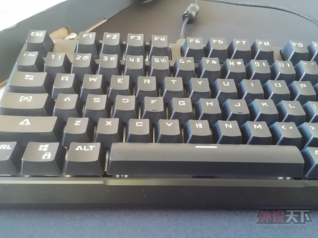 ����˵�RGB���ջ�ħ��SM680R������