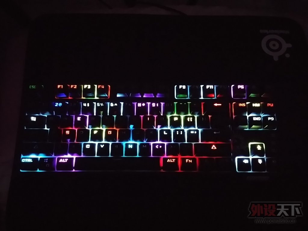 ����˵�RGB���ջ�ħ��SM680R������