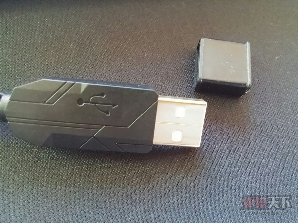 ����˵�RGB���ջ�ħ��SM680R������