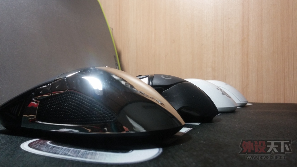 �Ƴ³��£������е�Ұ�ޡ���I-Rocks IM7 PRO�òʲ���Ϸ�������