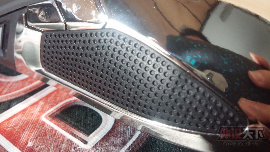 �Ƴ³��£������е�Ұ�ޡ���I-Rocks IM7 PRO�òʲ���Ϸ�������