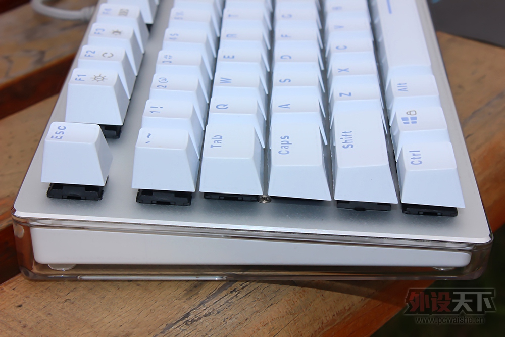 ��͸������е���̡����װ�V500RGB���������