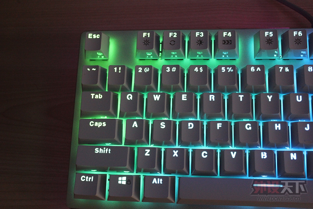 ��͸������е���̡����װ�V500RGB���������