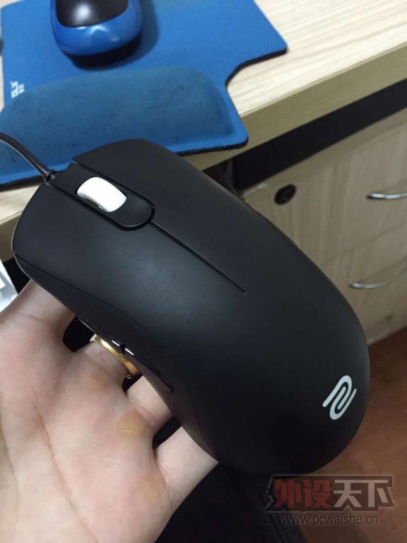 ���Ϻ���ZOWIE ZA 12��� 230Ԫ
