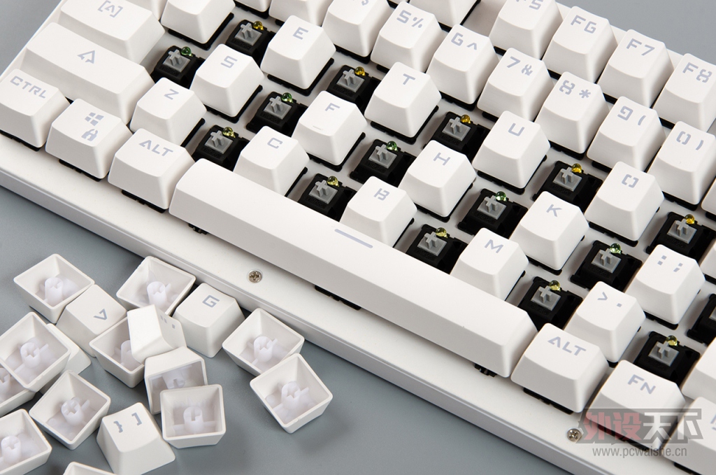 ������žž���Լ������Ҽ���������Ī��K002��ʰ�ɫ��