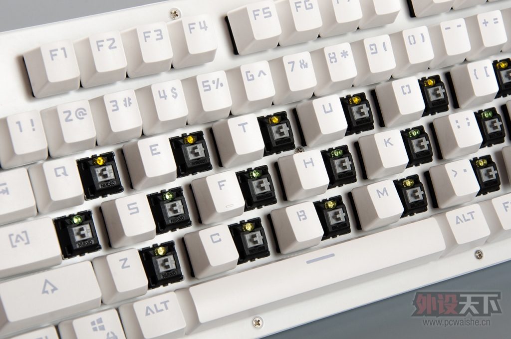 ������žž���Լ������Ҽ���������Ī��K002��ʰ�ɫ��