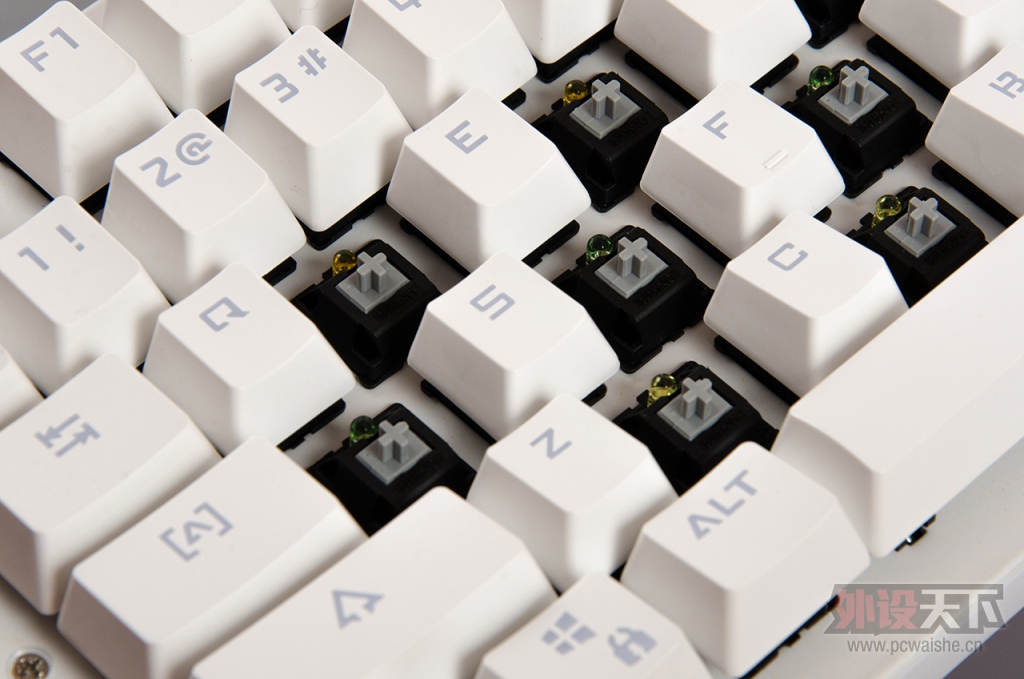 ������žž���Լ������Ҽ���������Ī��K002��ʰ�ɫ��