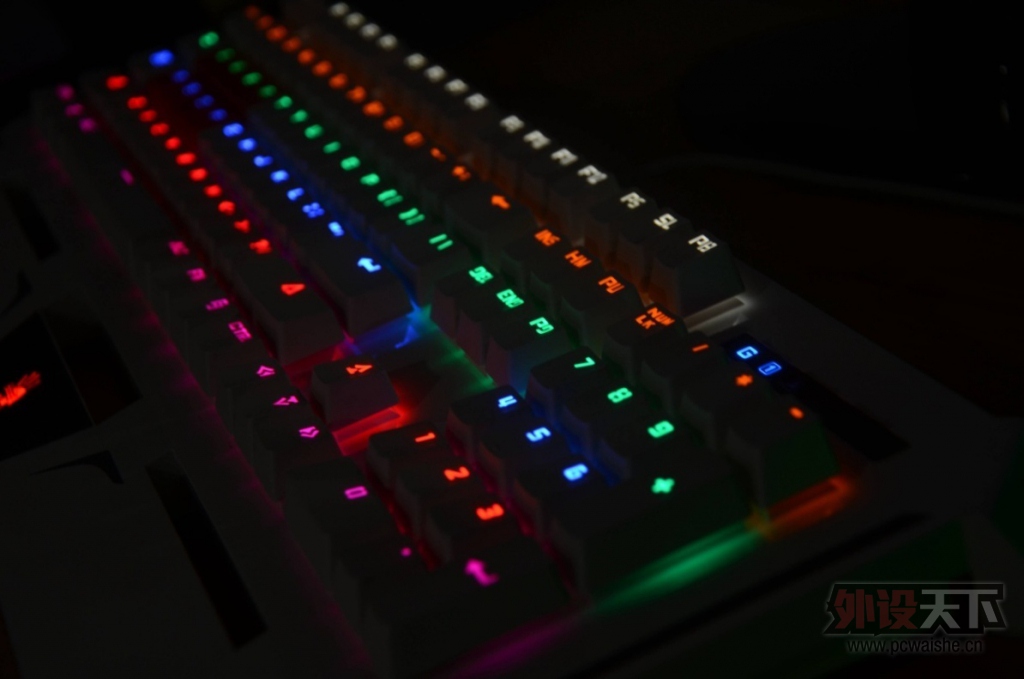 ս������ɲ�Ǽ䣬����Ѫ��B740��Ϸ����