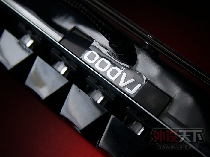 �װ�V500RGBȫ�ʱ����е���� ����� 1670��ɫ������