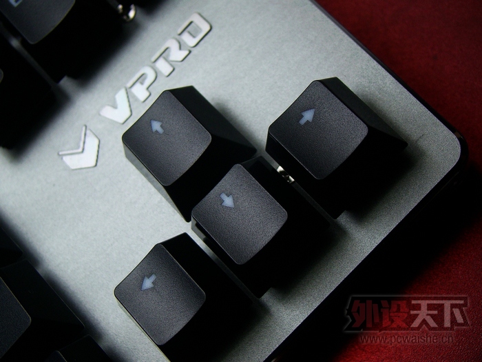 �װ�V500RGBȫ�ʱ����е���� ����� 1670��ɫ������
