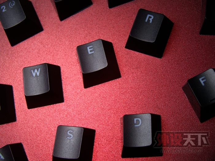 �װ�V500RGBȫ�ʱ����е���� ����� 1670��ɫ������