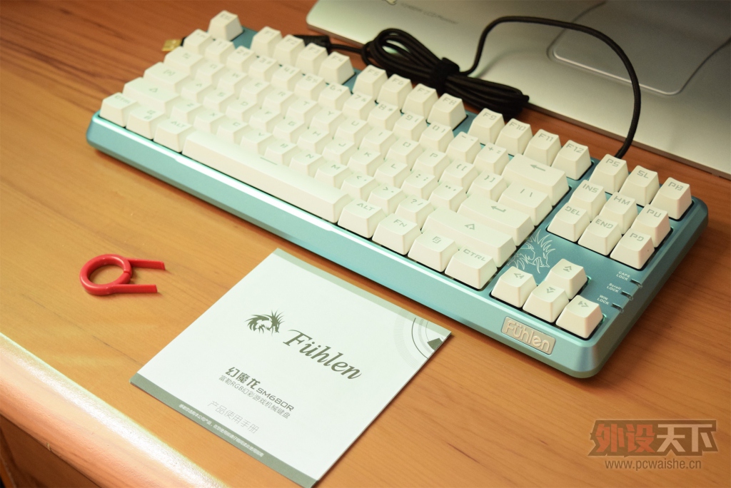 ε����Ů�Ρ�����������SM680R��е������ɫ�濪�����