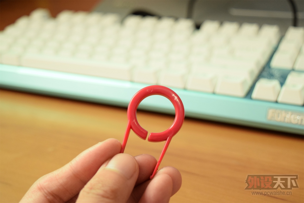 ε����Ů�Ρ�����������SM680R��е������ɫ�濪�����