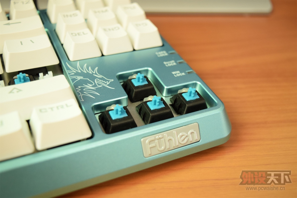 ε����Ů�Ρ�����������SM680R��е������ɫ�濪�����