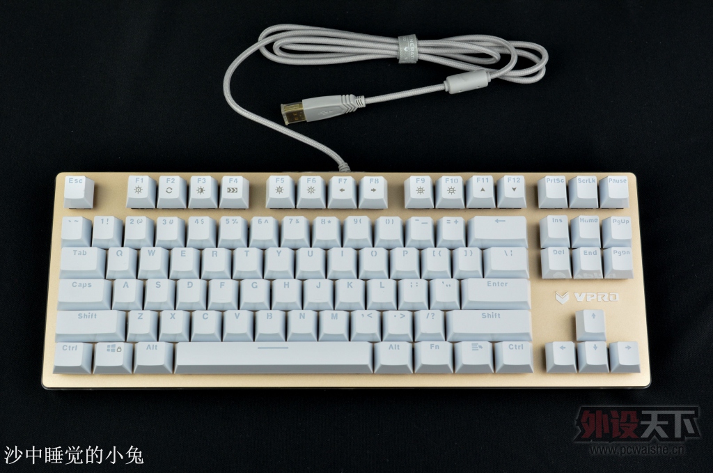 ����֮����ʵʵ���ڽӵ������װ�V500 RGB��е���� ����