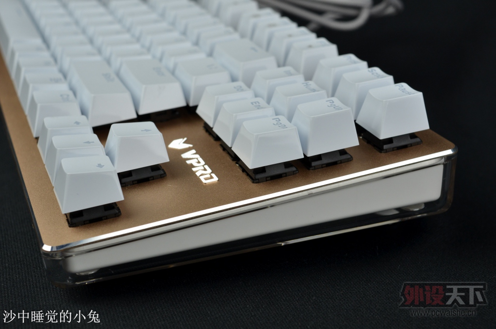 ����֮����ʵʵ���ڽӵ������װ�V500 RGB��е���� ����