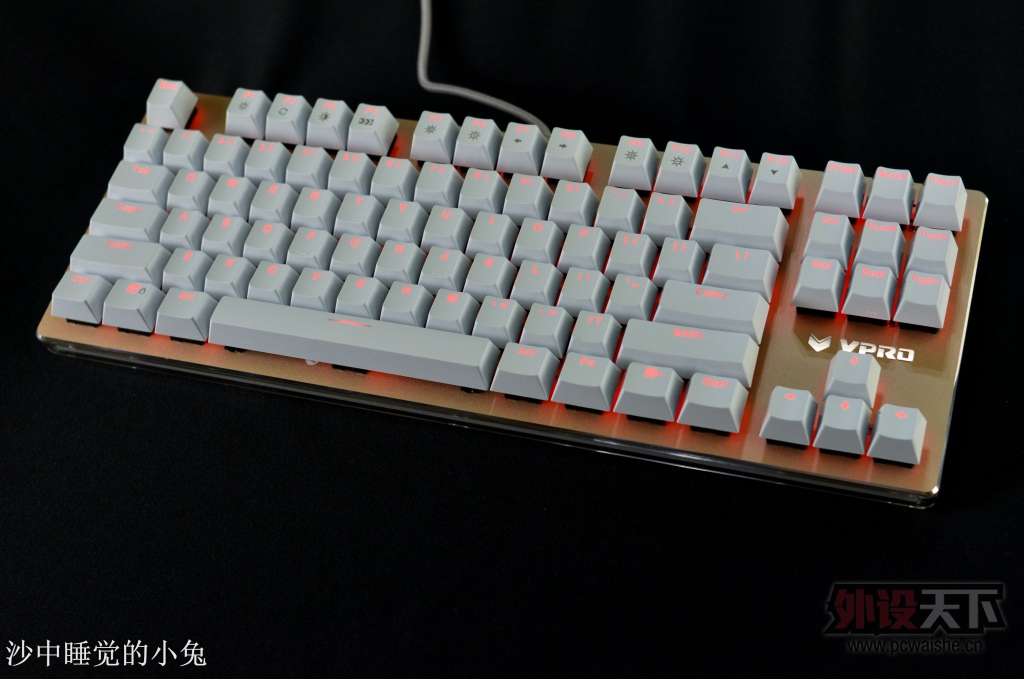 ����֮����ʵʵ���ڽӵ������װ�V500 RGB��е���� ����