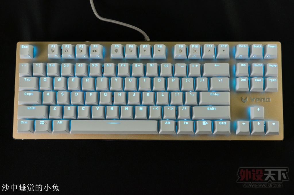 ����֮����ʵʵ���ڽӵ������װ�V500 RGB��е���� ����