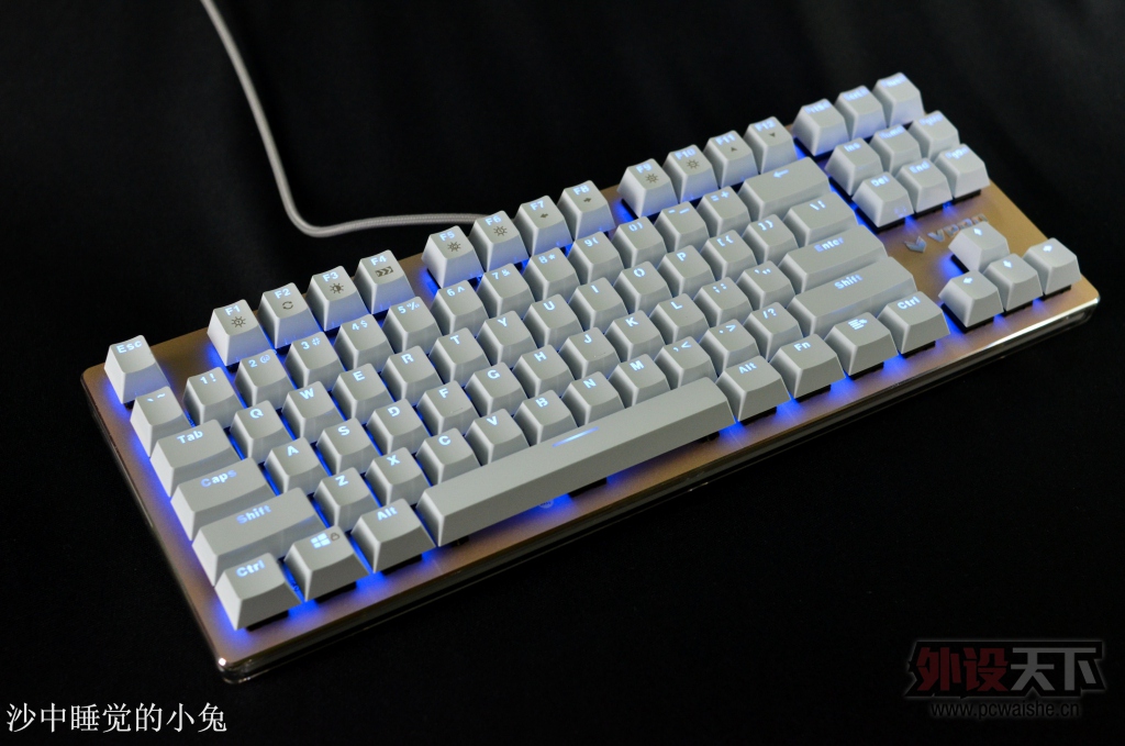 ����֮����ʵʵ���ڽӵ������װ�V500 RGB��е���� ����