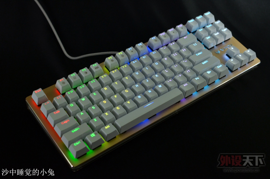 ����֮����ʵʵ���ڽӵ������װ�V500 RGB��е���� ����