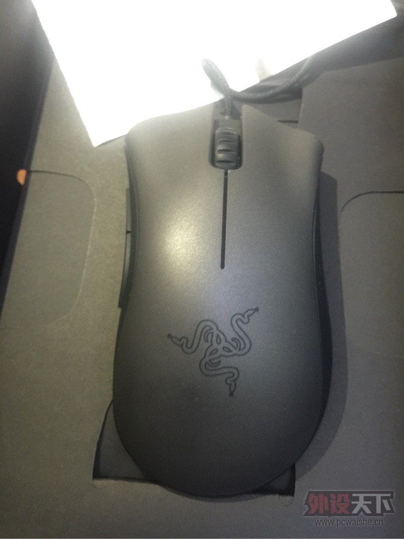 ���㶫���ڡ���Razer������� 9�£�130���ʡ�
