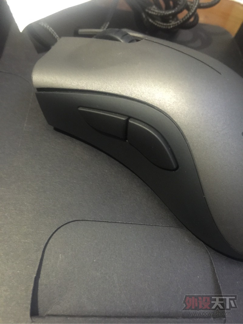 ���㶫���ڡ���Razer������� 9�£�130���ʡ�