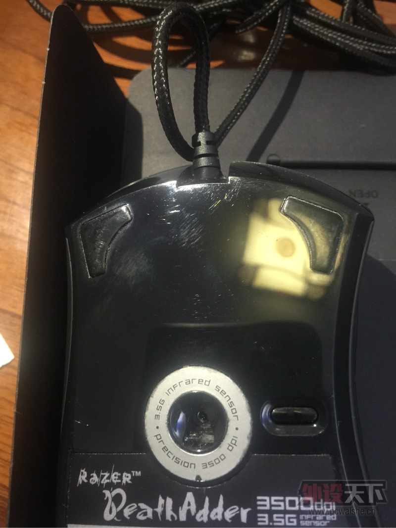 ���㶫���ڡ���Razer������� 9�£�130���ʡ�