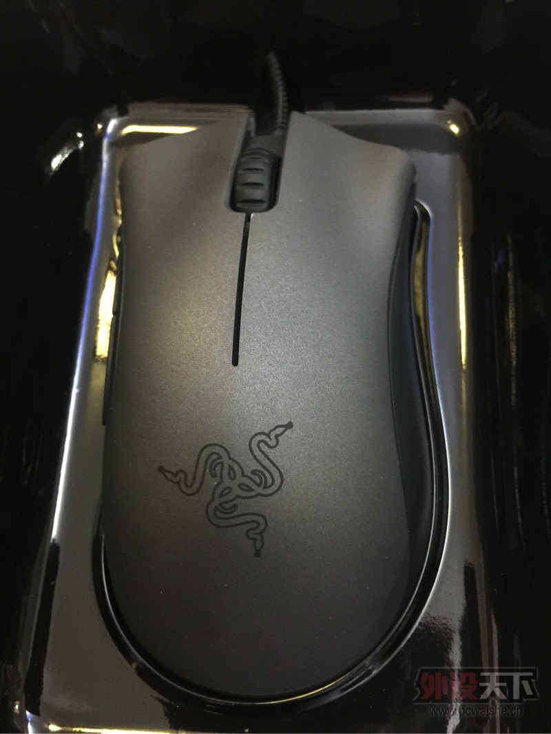 ���㶫���ڡ���Razer������� 9�£�130���ʡ�