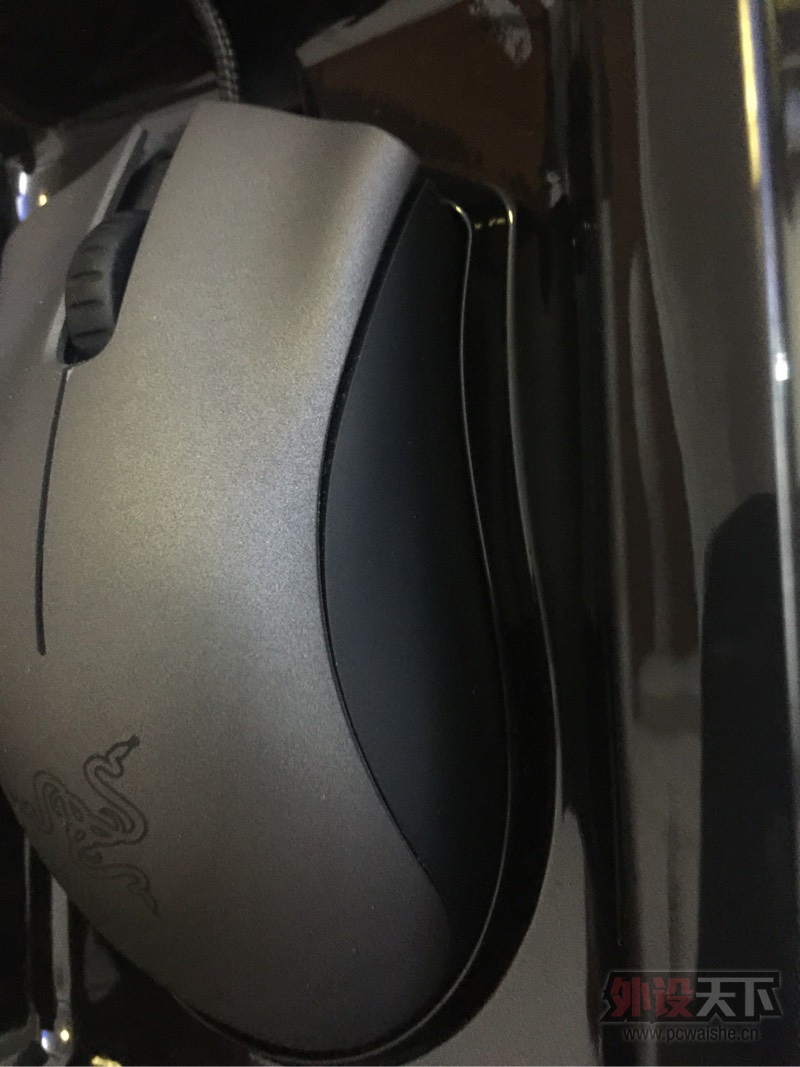 ���㶫���ڡ���Razer������� 9�£�130���ʡ�