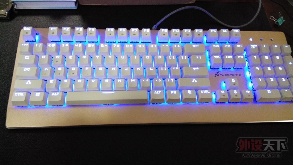    195Ԫ  104 