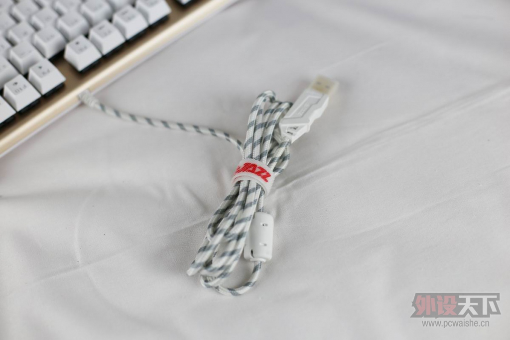 ����ֹ�����ھ�AK40ӣ�Һ������е��������