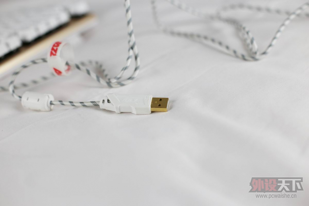 ����ֹ�����ھ�AK40ӣ�Һ������е��������