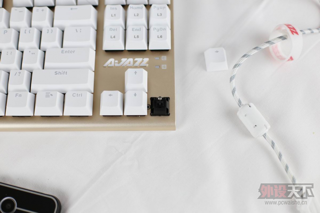 ����ֹ�����ھ�AK40ӣ�Һ������е��������