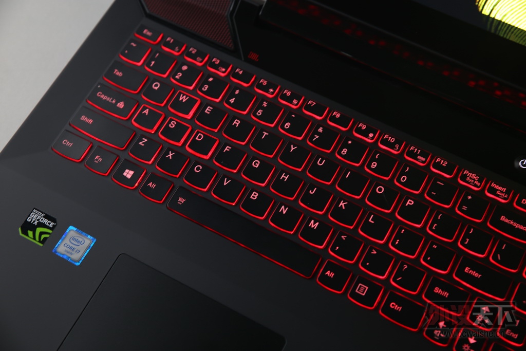skylake�µı뺷СY��Lenovo ���� Y700���� �������