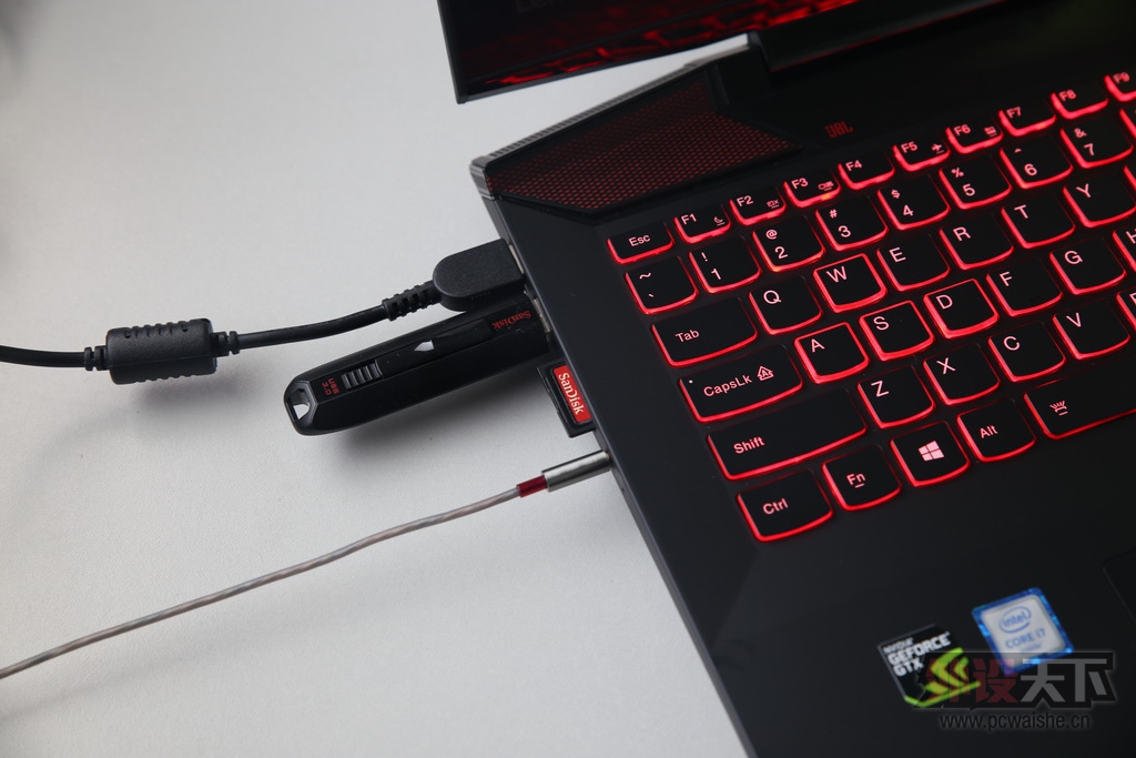 skylake�µı뺷СY��Lenovo ���� Y700���� �������